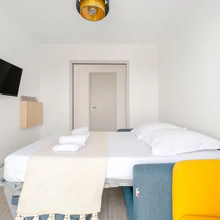 Hedone - Presqu'ile De Giens Piscine Vue